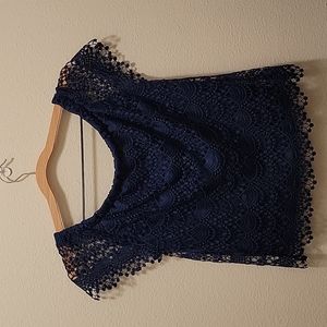 Womens XS, navy blue short sleeve shirt